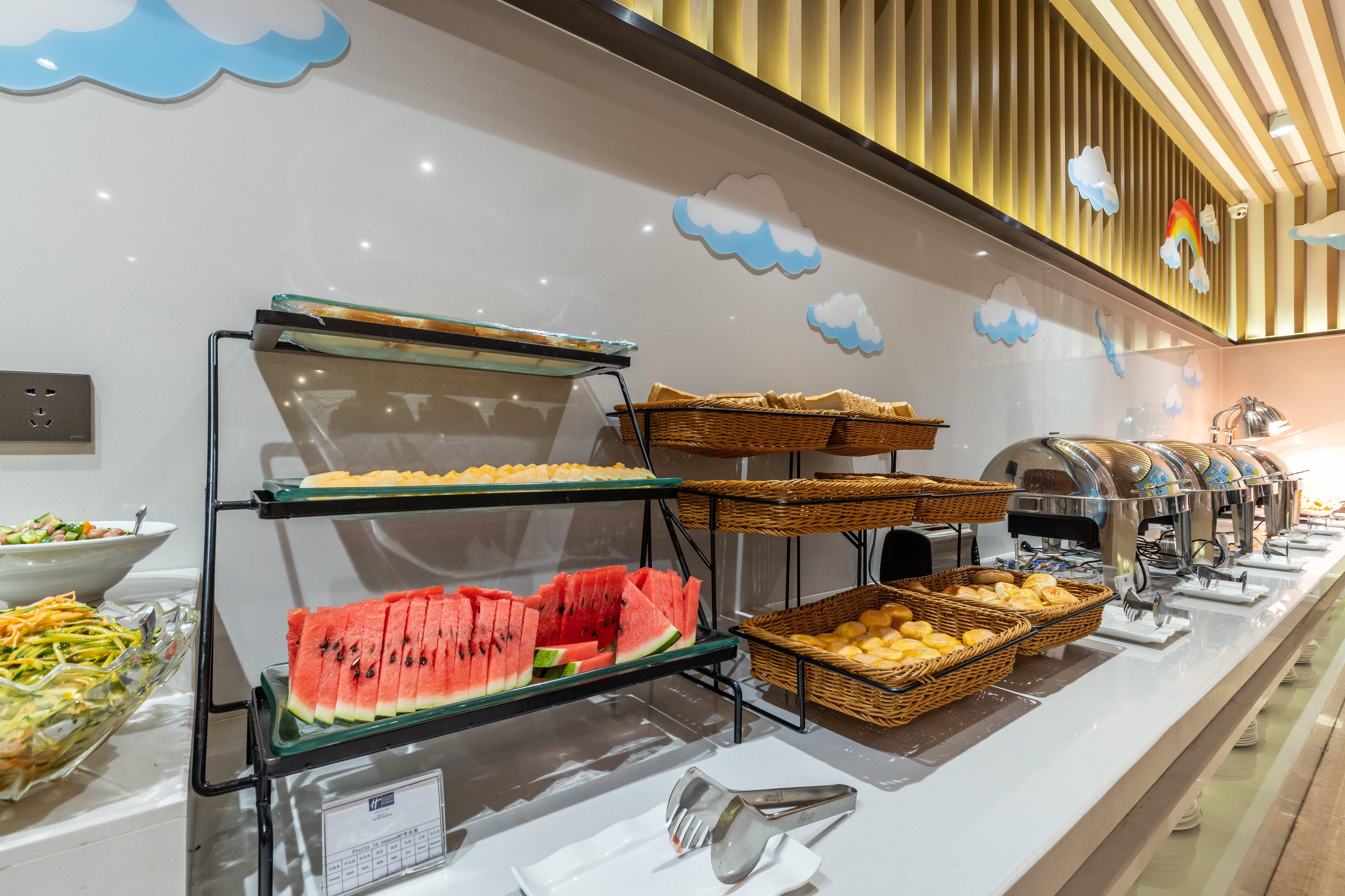 Holiday Inn Express Anshan Downtown By Ihg Exterior photo
