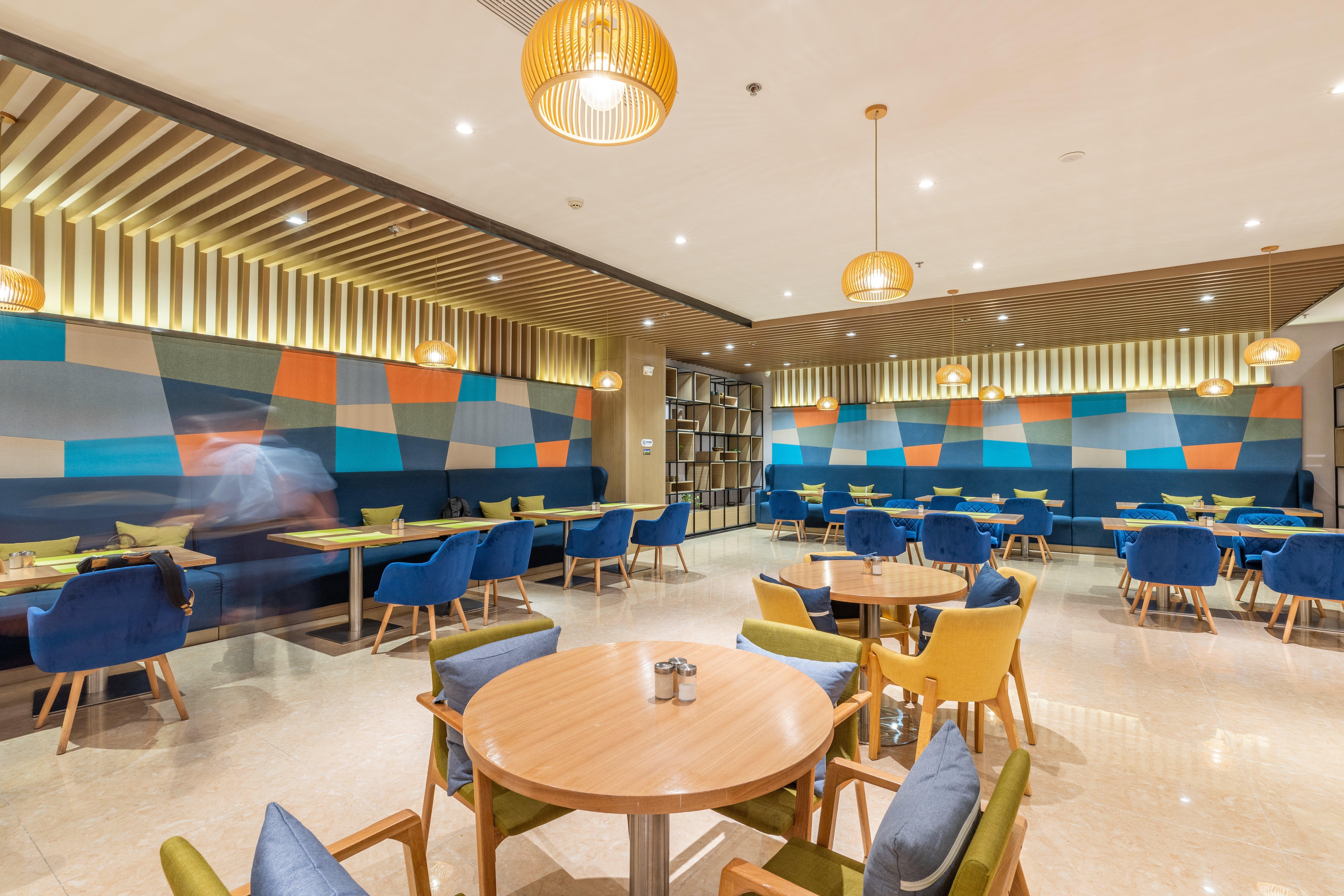 Holiday Inn Express Anshan Downtown By Ihg Exterior photo